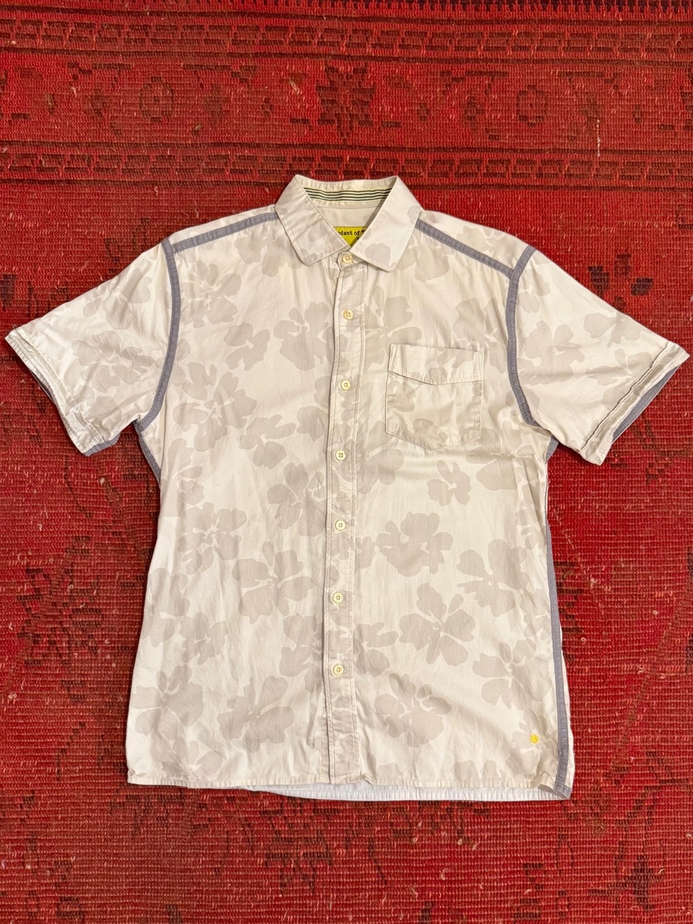 Descendant of Thieves Cream Flower